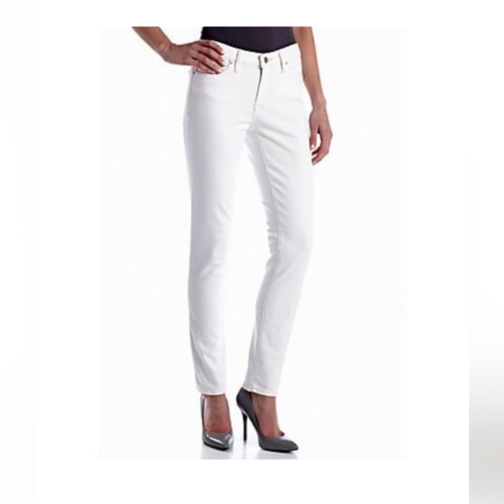 NWT Calvin Klein Ultimate Skinny Jeans White SZ 8x30